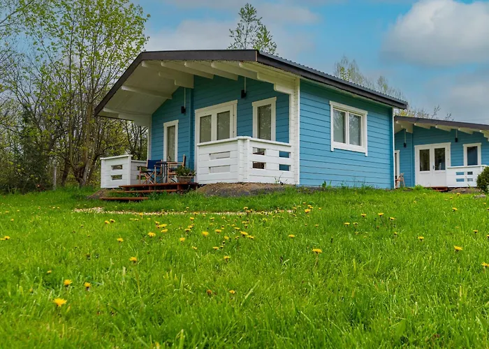 Caloroczny Na Wylacznosc Niebieska Osada Nad Gorskim Potokiem * Stary Waliszow