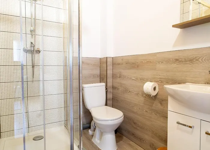 Caloroczny Na Wylacznosc Niebieska Osada Nad Gorskim Potokiem * Stary Waliszow